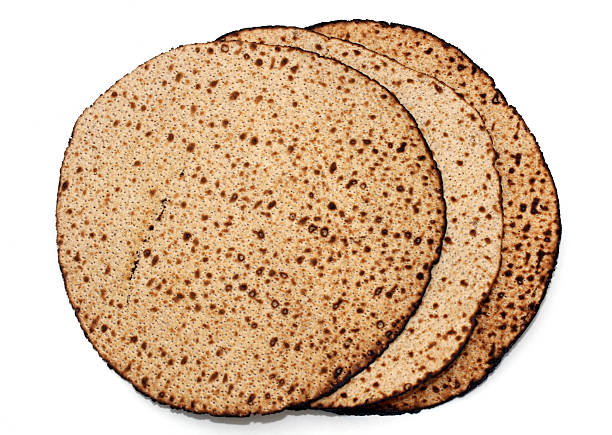 pesach pão matzo - matzo imagens e fotografias de stock