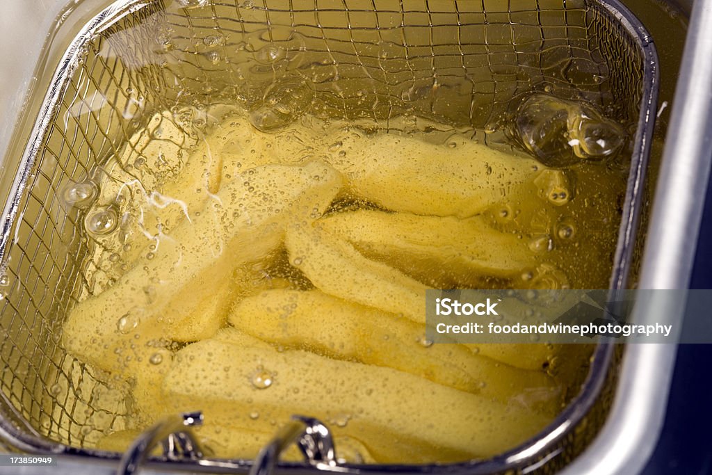 Глубокий frying стружки - Стоковые фото Картофель фри роялти-фри