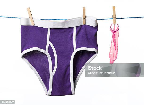 Purple Safer Sex Stockfoto und mehr Bilder von Forschung - Forschung, Fotografie, Freisteller – Neutraler Hintergrund