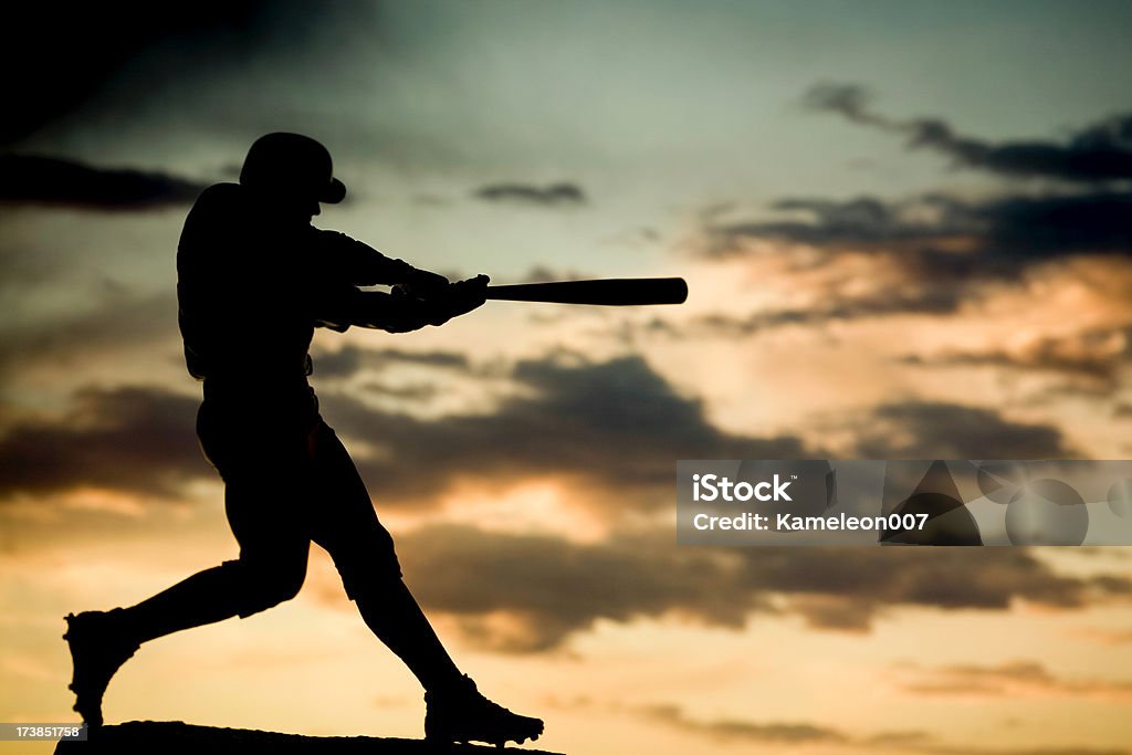 Бейсболист - Стоковые фото Закат солнца роялти-фри