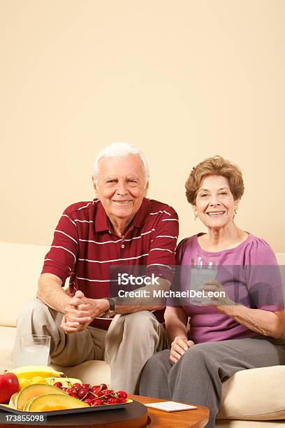 선임 커플입니다 2명에 대한 스톡 사진 및 기타 이미지 - 2명, 60-64세, 65-69세