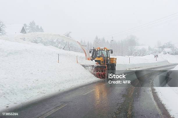 雪耕土機 - 主要道路のストックフォトや画像を多数ご用意 - 主要道路, 雪, 取り除く