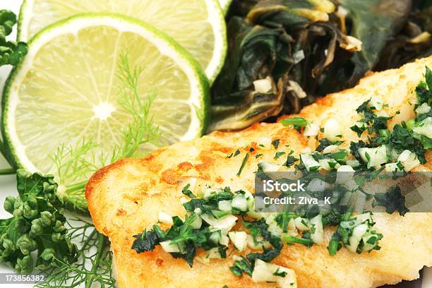 Рыба Ужин — стоковые фотографии и другие картинки Баррамунди - Баррамунди, Европейская солея, Мангольд