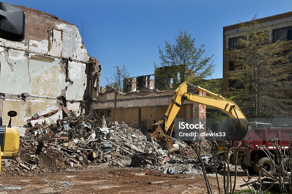 Demolition in città - Foto stock royalty-free di Architettura