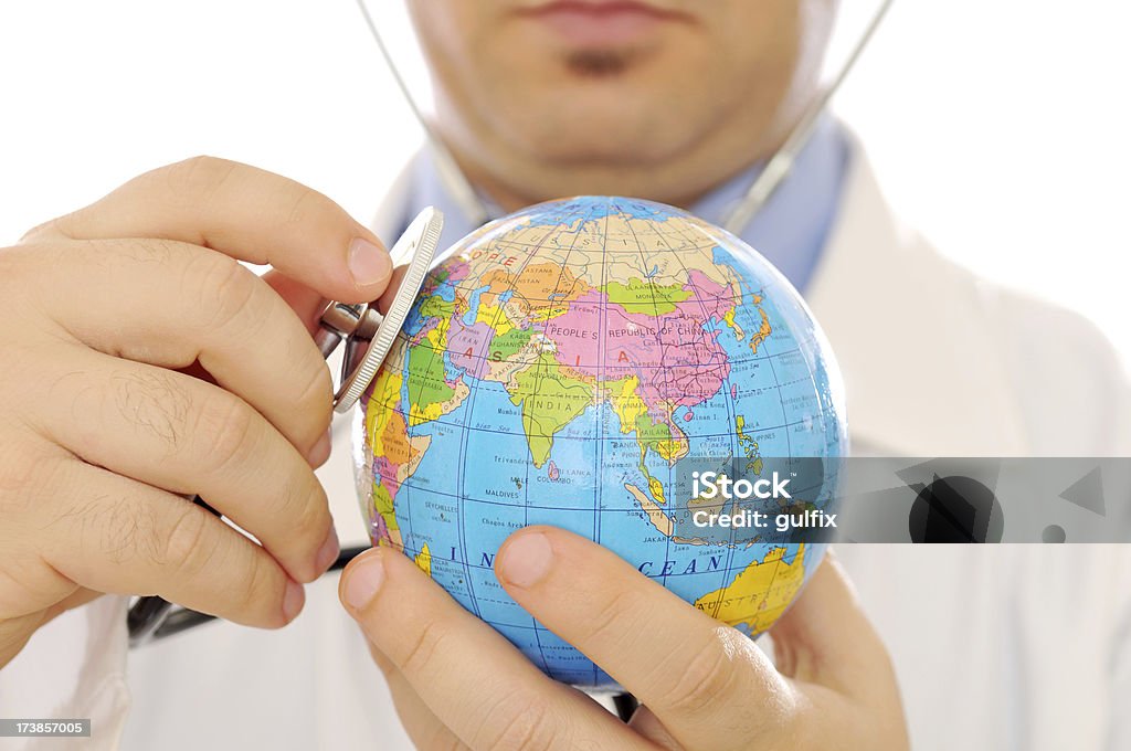 Assistenza sanitaria globale - Foto stock royalty-free di Adulto