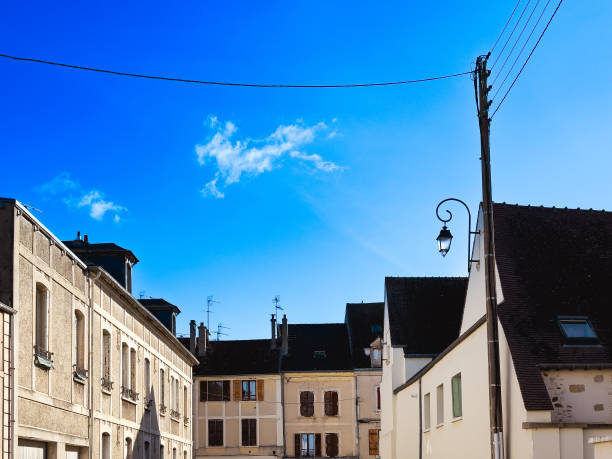 Montereau-Fault-Yonne: Strolling through Downtown Streets