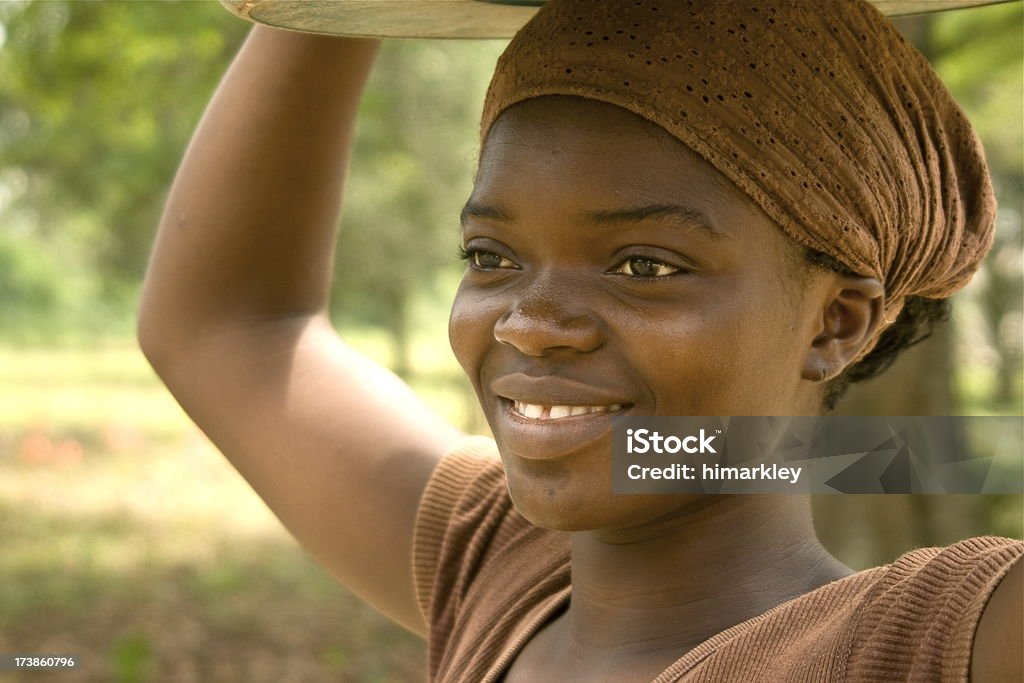 Африканская женщина - Стоковые фото Женщины роялти-фри