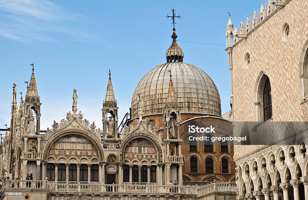 Базилика Святого Марка's и's Дворец Дожей в Венеции, Италия - Стоковые фото Архитектура роялти-фри