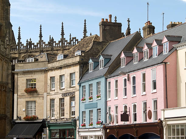 shopping street in the centre of cirencester, - cotswold stockfoto's en -beelden