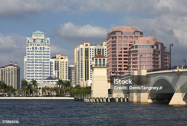 Photo libre de droit de West Palm Beach banque d'images et plus d'images libres de droit de West Palm Beach - West Palm Beach, Floride - Etats-Unis, Horizon urbain