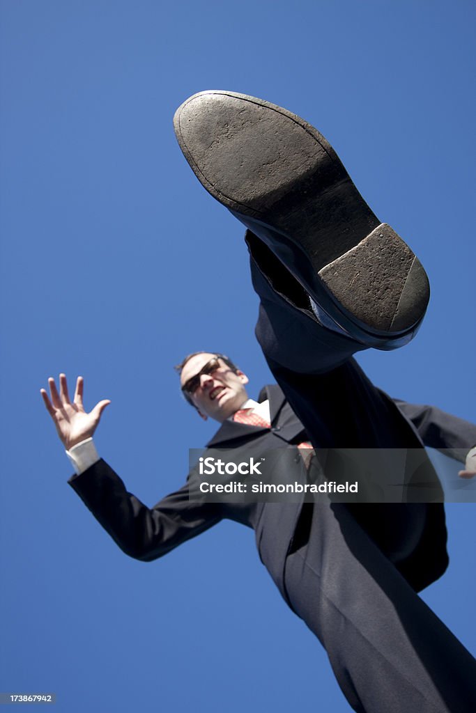 Insuperable de negocios en la pequeña Guy - Foto de stock de Traje libre de derechos