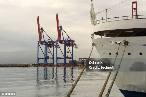 Seaport Działalności Handlowej - zdjęcia stockowe i więcej obrazów Port - Port, Przemysł, Biznes