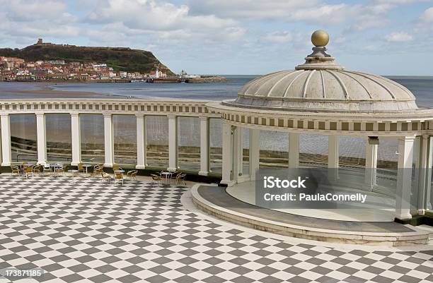 Nadmorska Sala Balowa - zdjęcia stockowe i więcej obrazów Plaża - Plaża, Sala balowa, Scarborough - Anglia