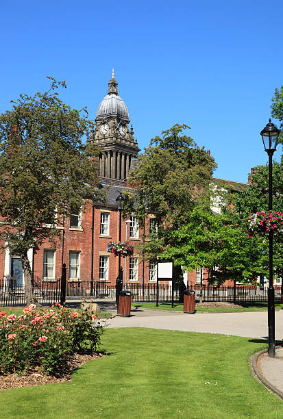 municipio di leeds - leeds england leeds town hall town uk foto e immagini stock