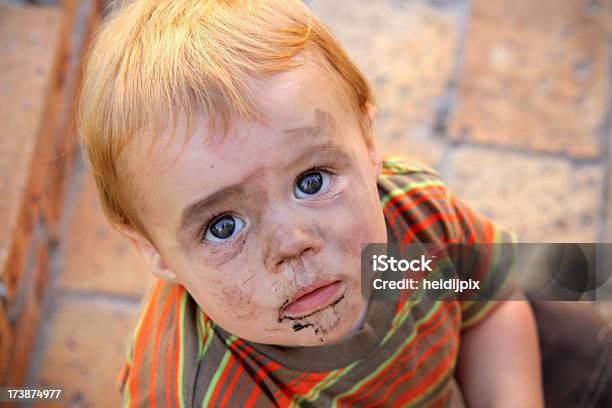 불결 남자아이 6-11 개월에 대한 스톡 사진 및 기타 이미지 - 6-11 개월, 걱정하는, 고독-부정적인 감정 표현
