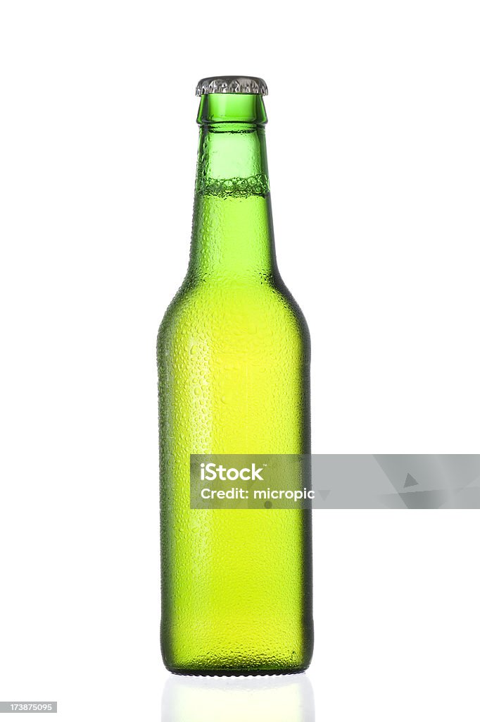 Botella de cerveza - Foto de stock de Agua libre de derechos