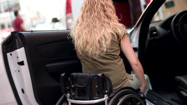 Pregnant Mom's Car Entry in Wheelchair