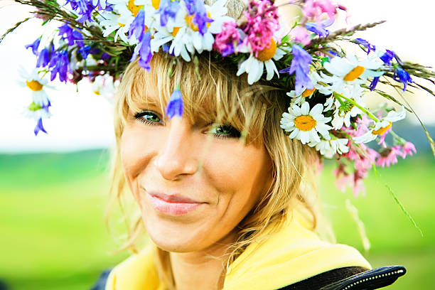 istock Flower girl 173879391
