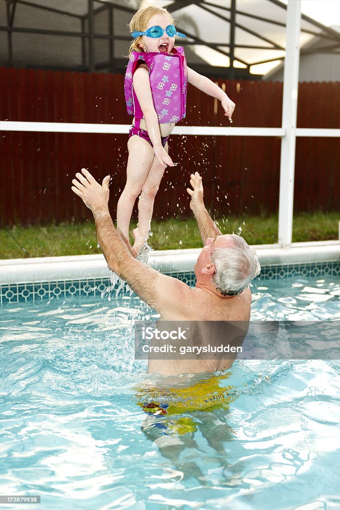 Diversión en la piscina - Foto de stock de 2-3 años libre de derechos