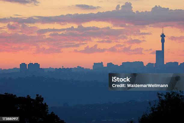 アフリカの夜明け - ヨハネスブルグのストックフォトや画像を多数ご用意 - ヨハネスブルグ, 夜明け, 日の出