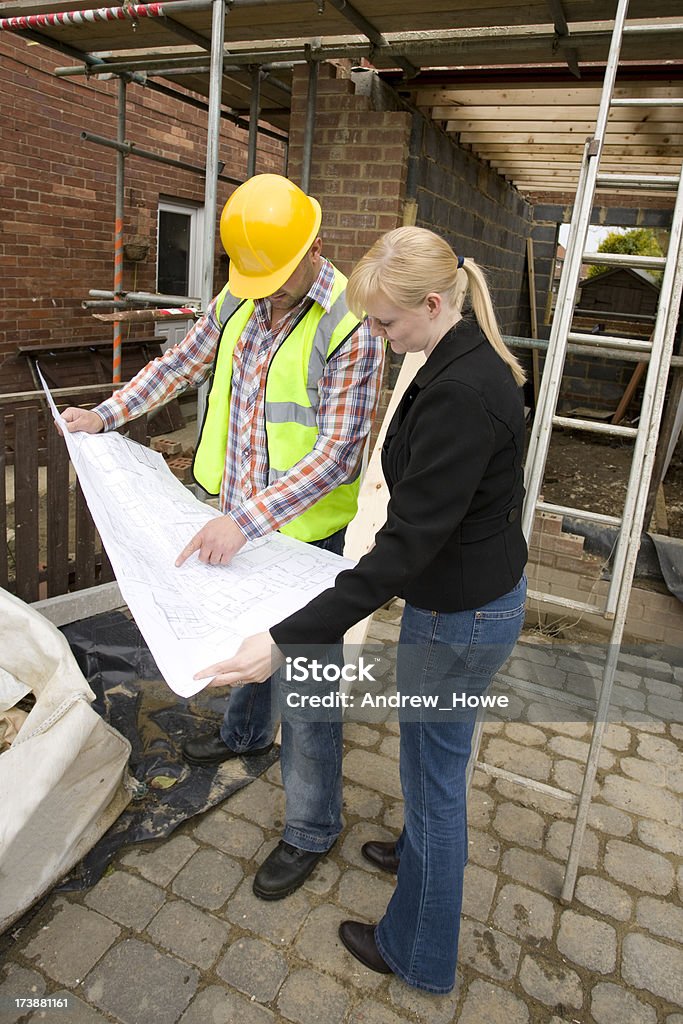 Builder et Client - Photo de Adulte libre de droits