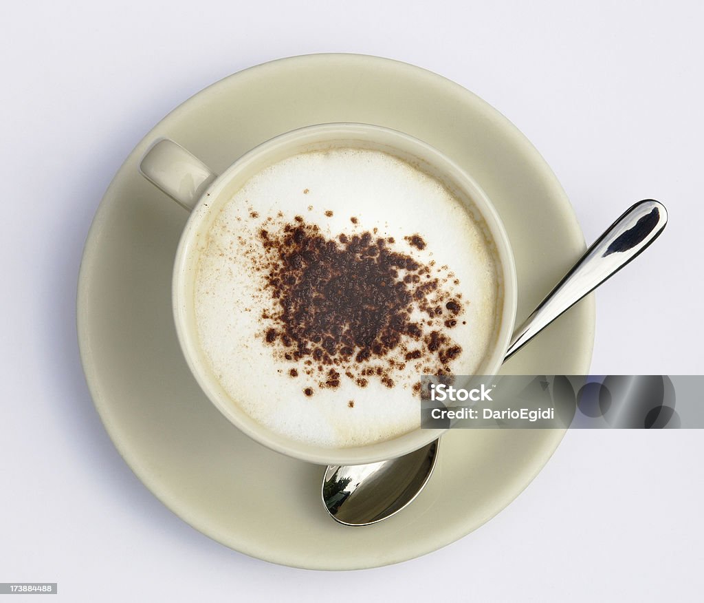 Tazza di cappuccino con cacao su sfondo bianco, Vista da sopra - Foto stock royalty-free di Caffè - Bevanda