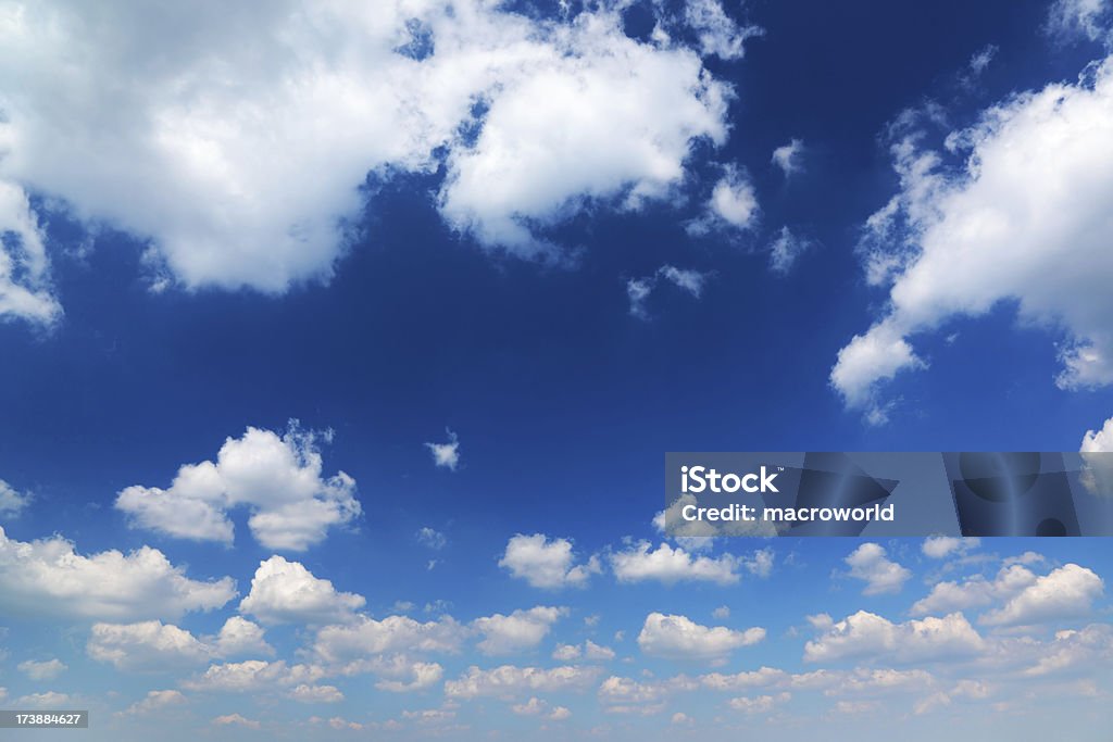 Blue Sky Размеры XXXL - Стоковые фото Без людей роялти-фри