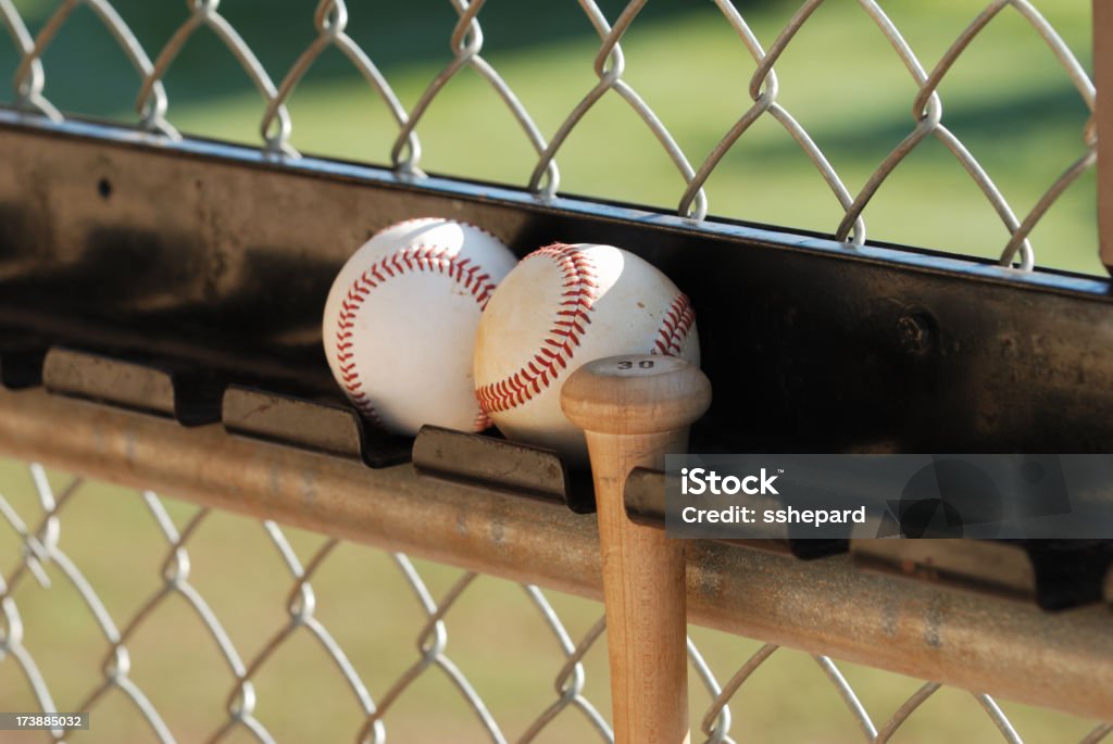 Baseball und hängende bat - Lizenzfrei Baseball-Spielball Stock-Foto