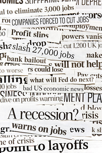 as crises financeiras internacionais. colagem de títulos de jornais. - newspaper headline unemployment finance recession imagens e fotografias de stock