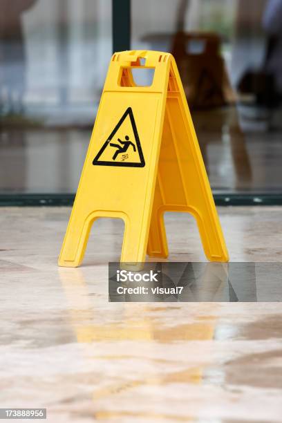 Caution Wet Floor - Fotografias de stock e mais imagens de Caution Wet Floor - Caution Wet Floor, Chão, Escorregadio