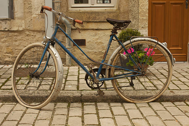 istock Grunge bike 173889481