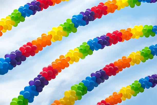 ballons colorés - livestrong photos et images de collection