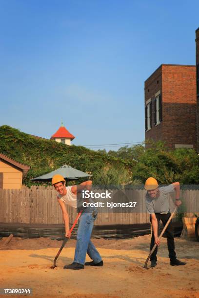 Foto de Operários Som De e mais fotos de stock de Adulto - Adulto, Apartamento, Arquitetura