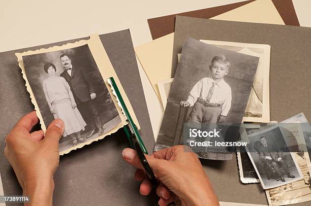Die Geschichte Der Familie Sammelalbum Seite Stockfoto und mehr Bilder von Altertümlich - Altertümlich, Familie, Fotoalbum