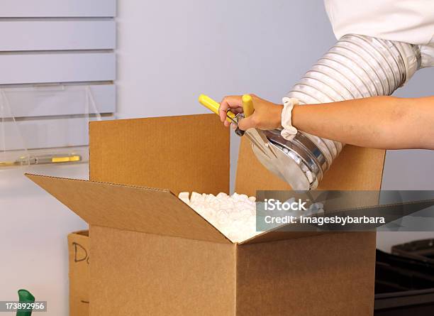 De Envío Foto de stock y más banco de imágenes de Caja - Caja, Caja de cartón, Cajón para embalar