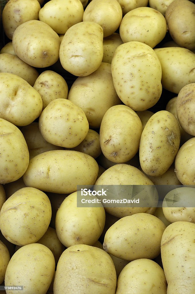 White Kartoffeln und Gemüse auf dem Display in einem Markt - Lizenzfrei Arrangieren Stock-Foto