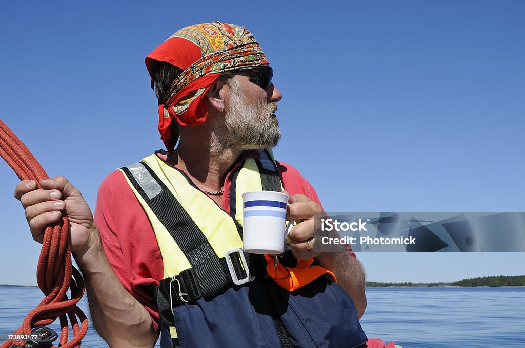 Sailor mit Kaffeebecher - Lizenzfrei In den Vierzigern Stock-Foto