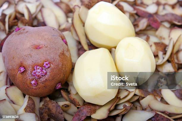 Papas Foto de stock y más banco de imágenes de Brote - Brote, Cocinar, Comida básica