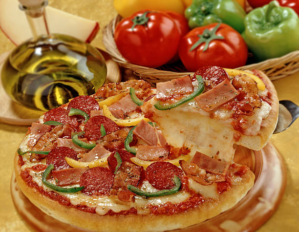 istock Pizza with sausages and peppers 173893861