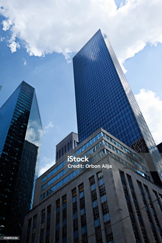 Edifícios em Nova York - Foto de stock de Alto - Descrição Geral royalty-free