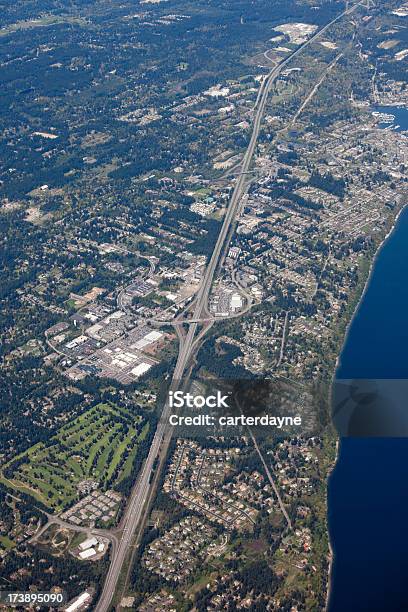Vista Aérea De Una Mayor Área Metropolitana De La Ciudad De Seattle Foto de stock y más banco de imágenes de 2000-2009