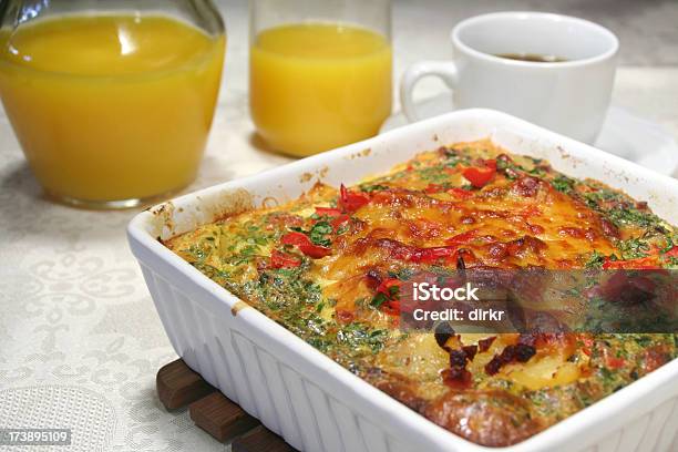 Caçarola De Pequenoalmoço - Fotografias de stock e mais imagens de Caçarola - Caçarola, Pequeno Almoço, Assado no Forno