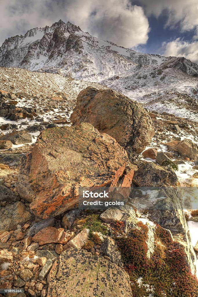 Rocas de montaña - Foto de stock de Aire libre libre de derechos