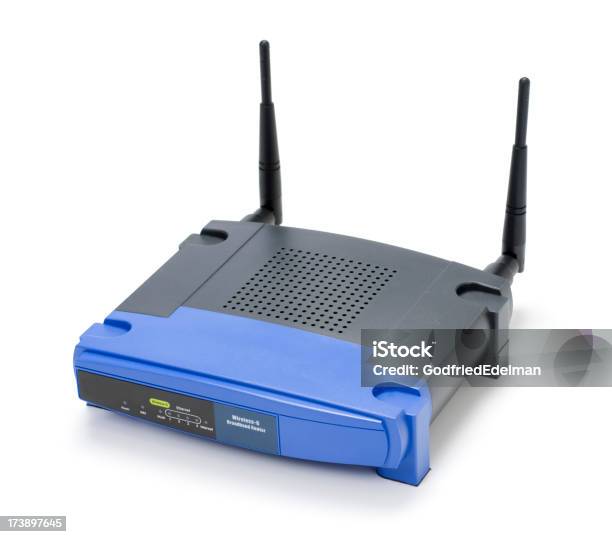 Router Di Rete Wireless - Fotografie stock e altre immagini di Attrezzatura informatica - Attrezzatura informatica, Composizione orizzontale, Comunicazione