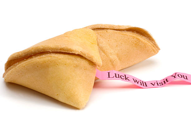 biscoito da sorte chinês com texto - aspirations chinese cuisine fortune cookie wishing imagens e fotografias de stock