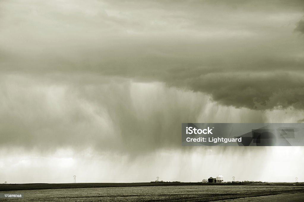 tempête de pluie de la Saskatchewan - Photo de Agriculture libre de droits