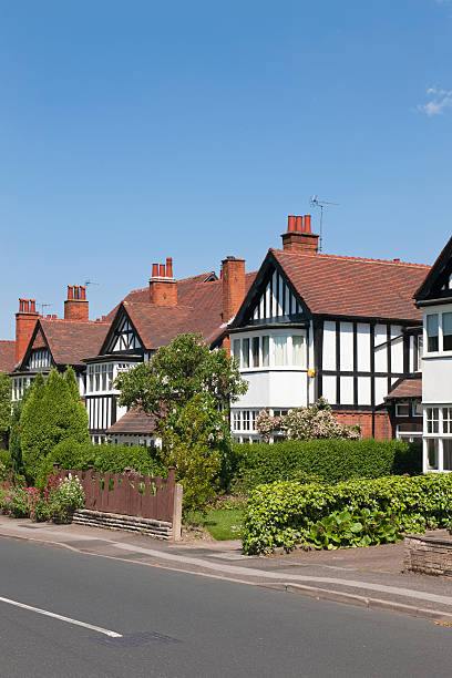 istock Suburban street UK 173899018