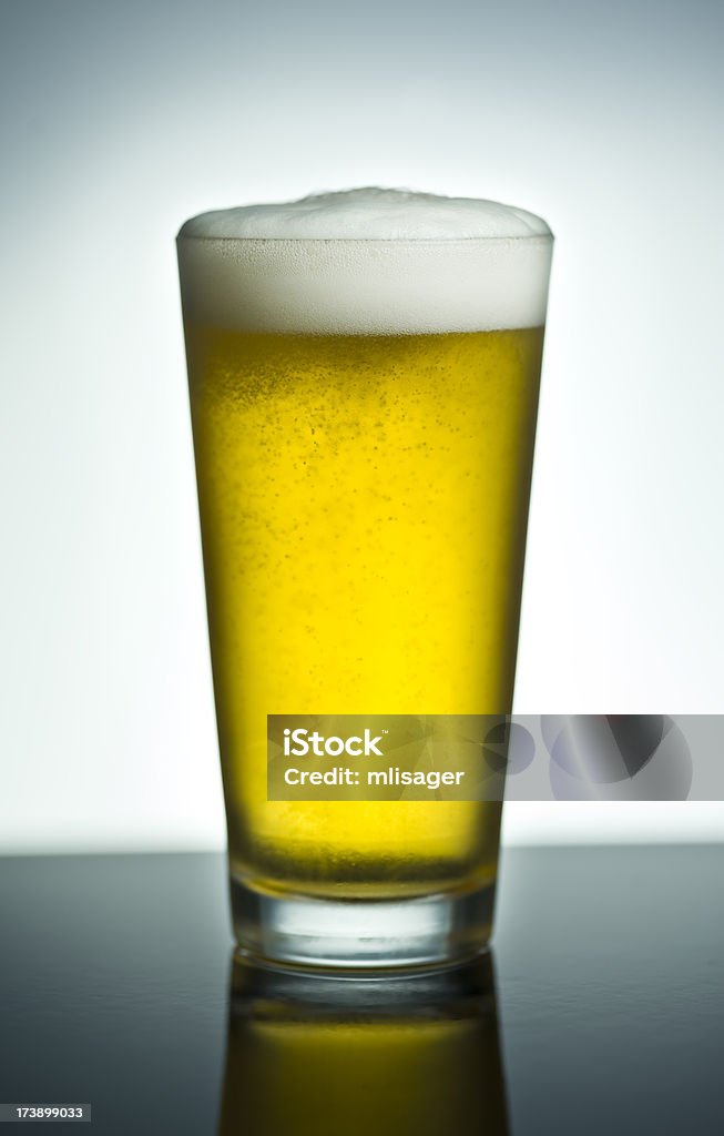 Copo de Cerveja em um copo - Royalty-free Bebida Foto de stock