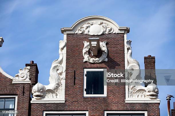 Ornato Tetti A Capanna Degli Casa Di Amsterdam - Fotografie stock e altre immagini di Amsterdam - Amsterdam, Casa, Ambientazione esterna