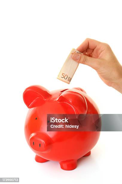 Alcancía Rojo Foto de stock y más banco de imágenes de Actividades bancarias - Actividades bancarias, Ahorros, Billete de banco